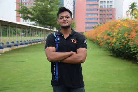 Vijay Dwivedi
